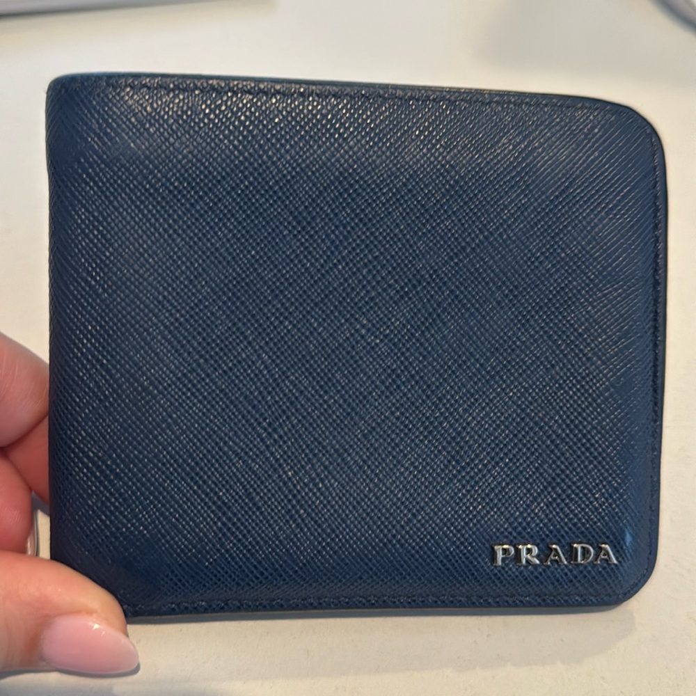 Bluette Mens Prada bifold wallet